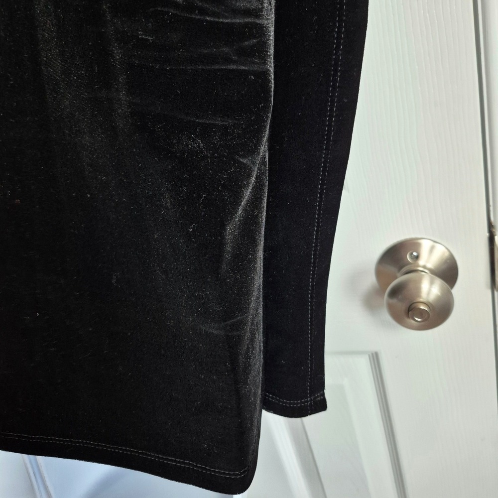 THML black and silver embroidered floral velvet top women's medium - Picture 8 of 10